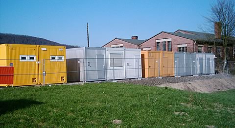 Bei MBN-Modulwelt Lars Hoppe GmbH können Sie hochwertige Bürocontainer mieten oder auch passende Sanitärcontainer. Weitere Containeranlagen können Sie bei Uns planen lassen und mieten im Raum Hannover, Bielefeld, Braunschweig, Celle, Hildesheim und Paderborn.